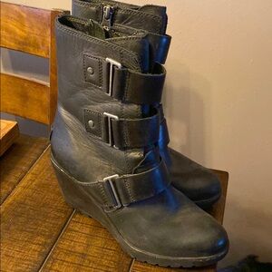 Black Women's Wedge Boots